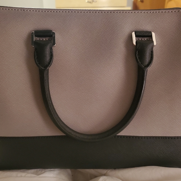 Purse - Picture 2 of 4
